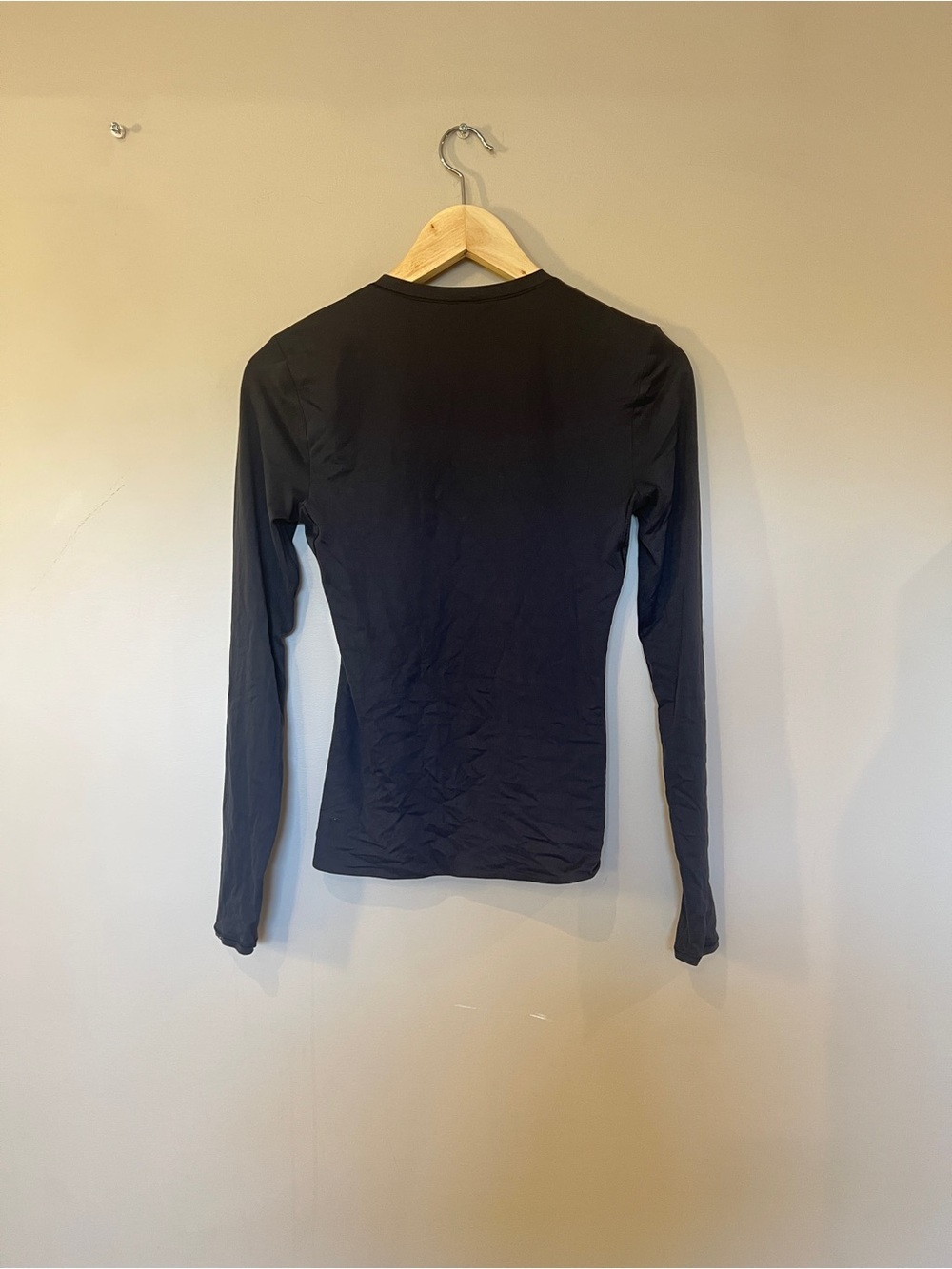 Lululemon Black Long Sleeve Athletic Top Size Small S/P - Picture 4 of 7